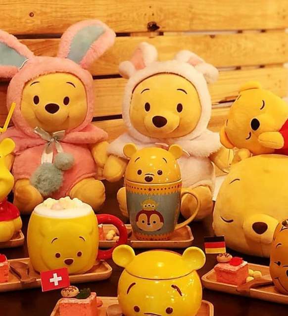 Character merchandise display